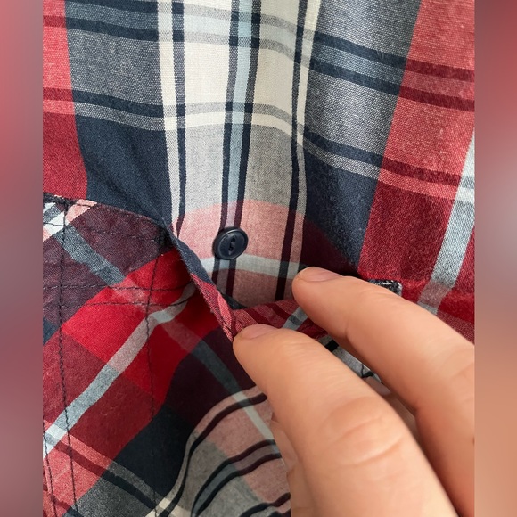 Men’s Levi’s Button Down Long Sleeve Plaid Red, White & Blue Shirt, Size Medium - Picture 4 of 9